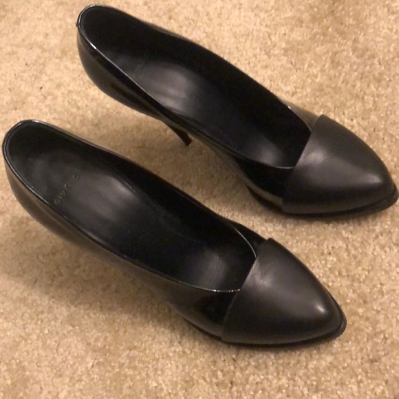 Givenchy - Picture 1 of 4